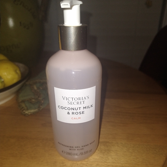 Victoria's Secret Coconut Rose Hand Soap* - Picture 2 of 2